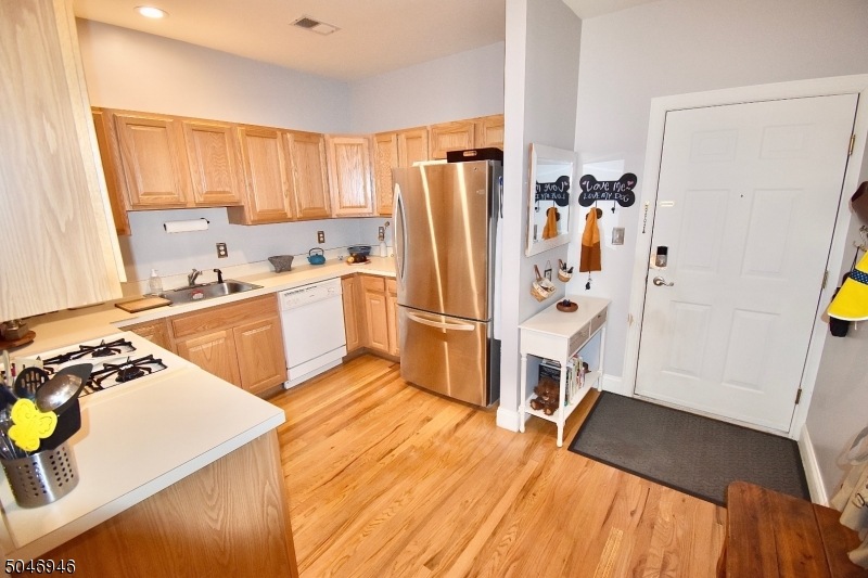 969 South St unit B6, Elizabeth, NJ 07202 - photo 1