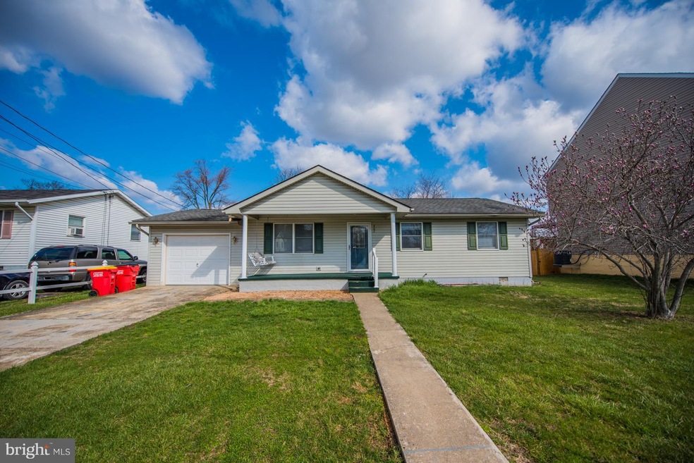 407 E 6th Ave, Ranson, WV 25438 - photo 1