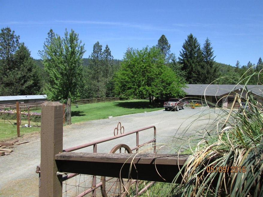 1273 Crow Rd, Merlin, OR 97532 - photo 1