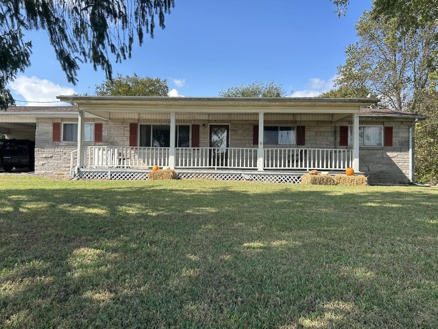 8285 Barker Rd, Athens, AL 35614 - photo 1