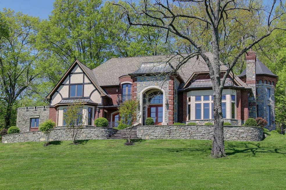 Sold $3,350,000 • Co-Listing Agent