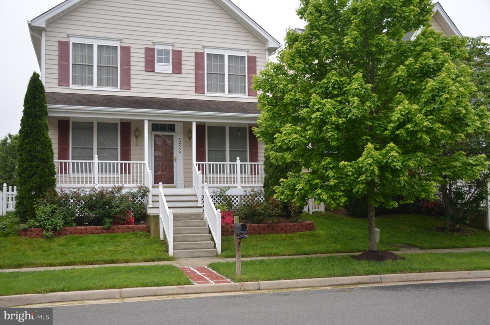 42559 Pelican Dr, Chantilly, VA 20152 - photo 1