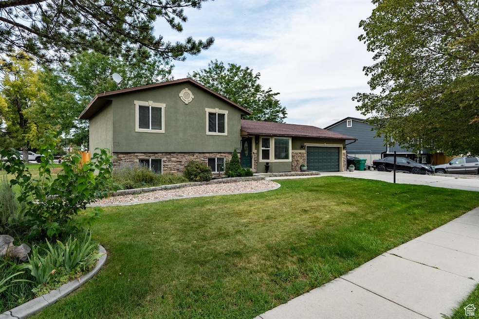 1352 W 8780 S, West Jordan, UT 84088 - photo 1