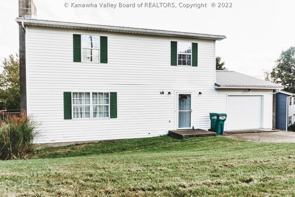 131 Timberlake Cir, Scott Depot, WV 25560 - photo 1