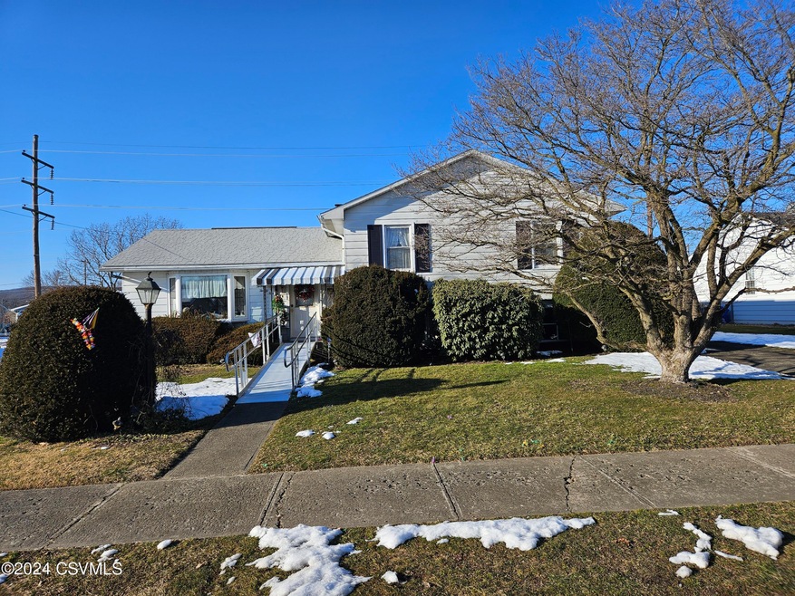 1225 E 5th St, Berwick, PA 18603 - photo 1