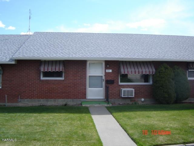 233 N 38th Ave