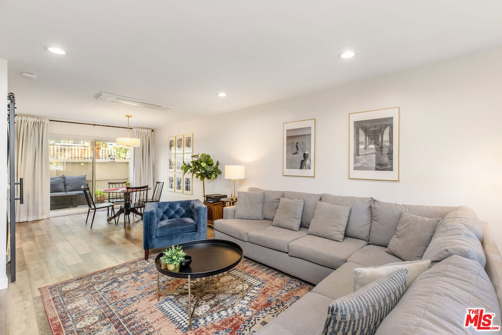 8025 Redlands St unit 13, Playa Del Rey, CA 90293 - photo 1