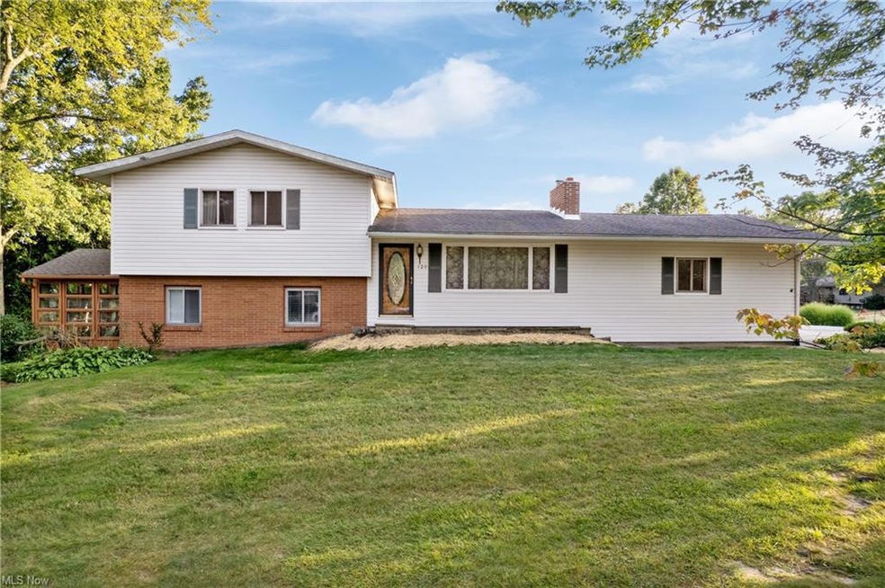 View of front of home with a front yard