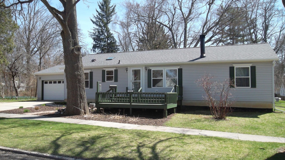 616 E Holmes Rd, Lansing, MI 48910 - photo 1