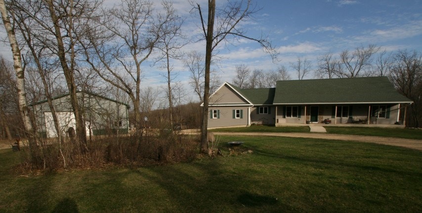 W1051 Yarwood Rd, Brooklyn, WI 53521 - photo 1