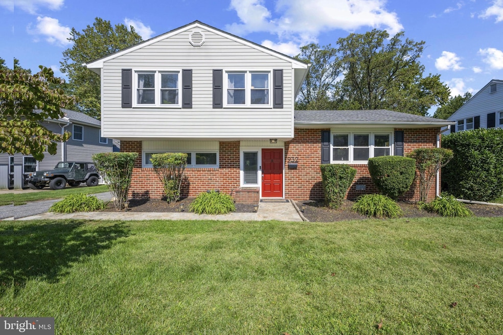 932 Beaverbank Cir, Towson, MD 21286 - photo 1