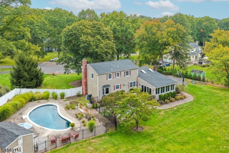 Pending $1,079,000 • Co-Listing Agent