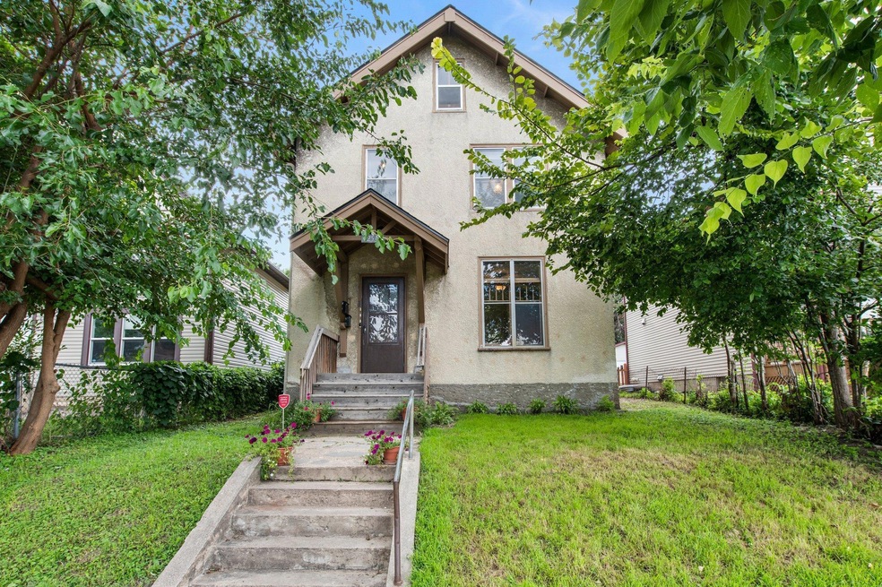 Sold $299,995 • Co-Listing Agent