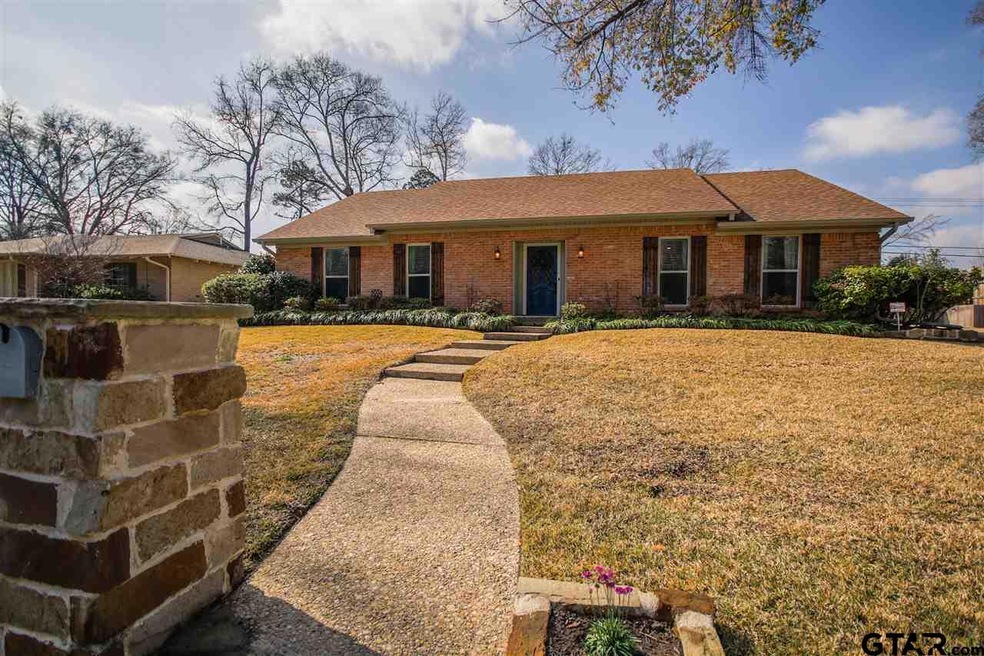 5117 5117 Stagecoach Dr, Tyler, TX 75703 - photo 1