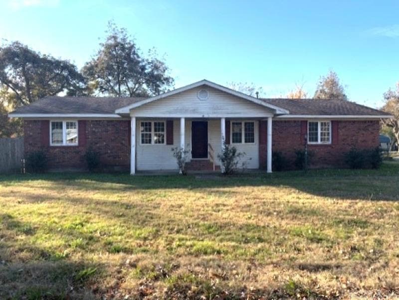 203 E Plum St, Hayti, MO 63851 - photo 1