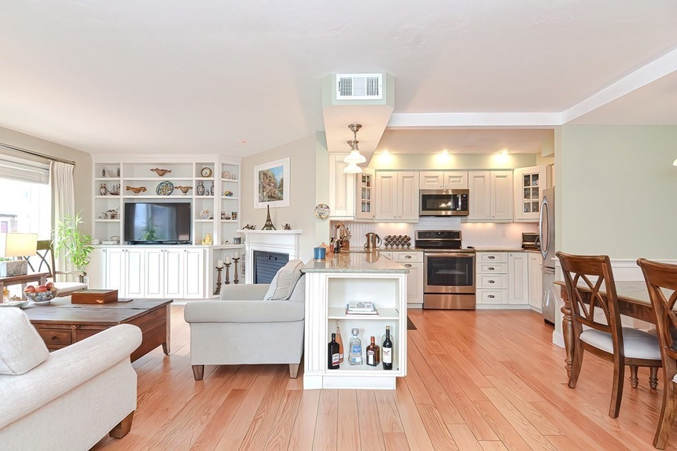 162 Quincy Shore Dr unit 73, Quincy, MA 02171 - photo 1