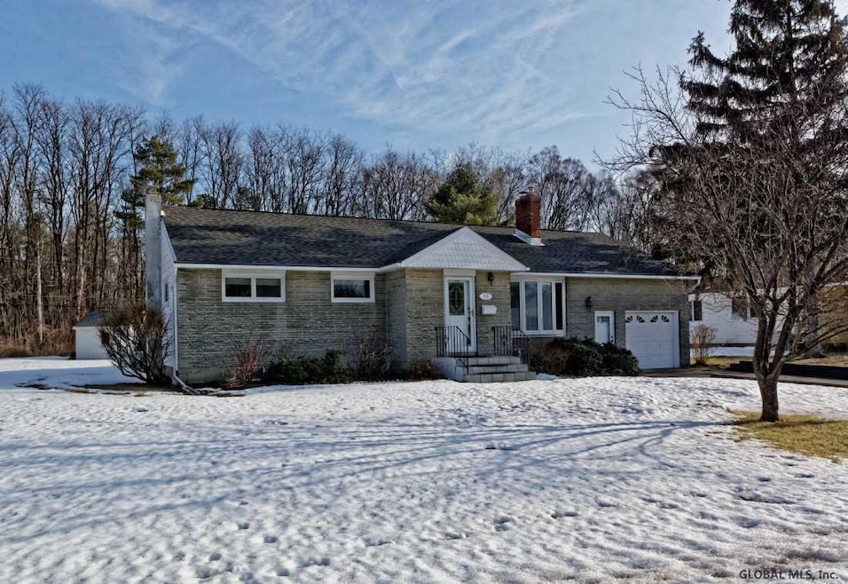 55 Northgate Dr, Albany, NY 12203 - photo 1