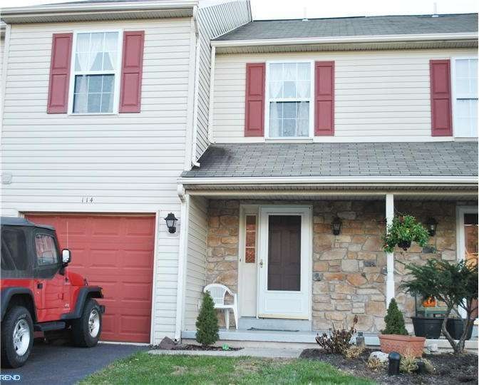 114 Sunnyside Ln, Perkasie, PA 18944 - photo 1