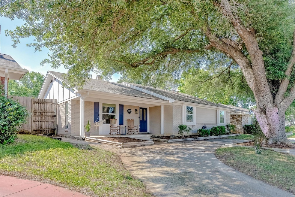 1024 Forest Ridge Dr, Bedford, TX 76022 - photo 1