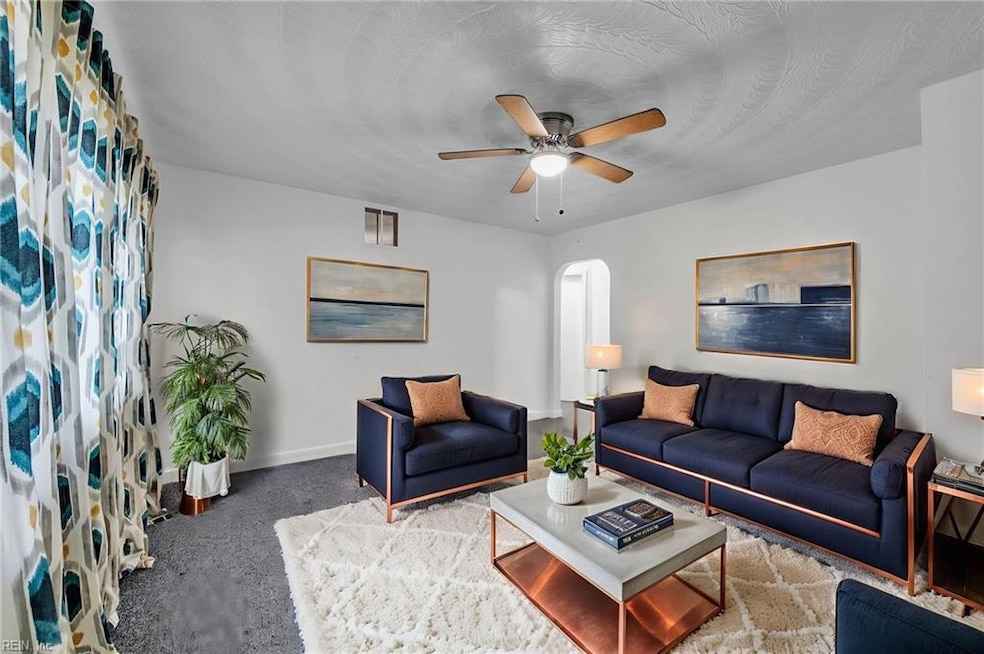 2001 Chesapeake Dr unit A, Chesapeake, VA 23324 - photo 1