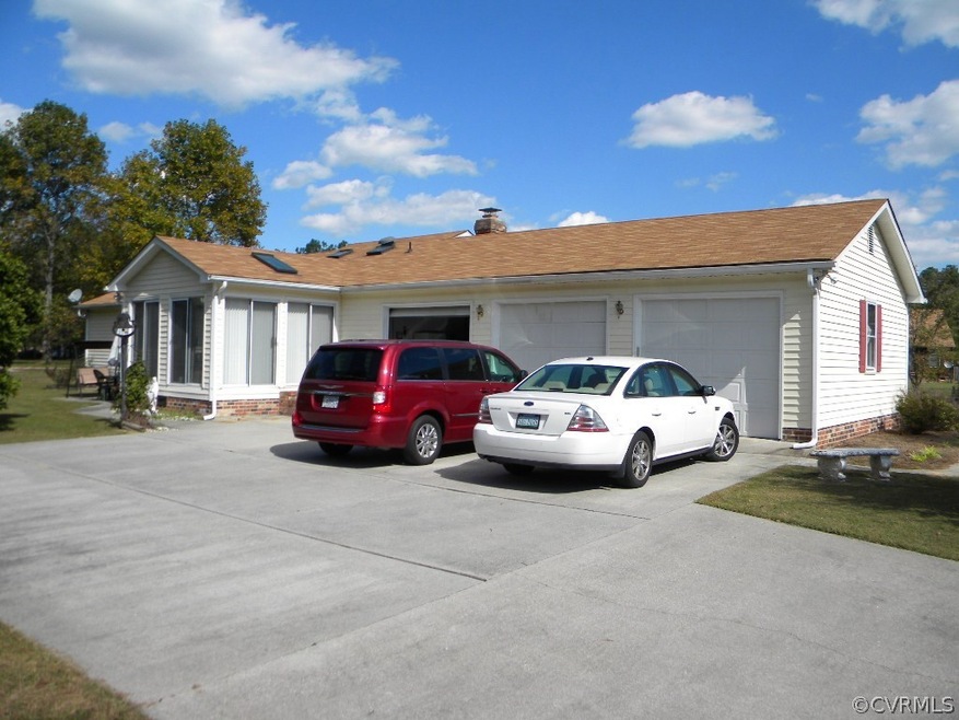 173 Gwynne Dr, Aylett, VA 23009 - photo 1