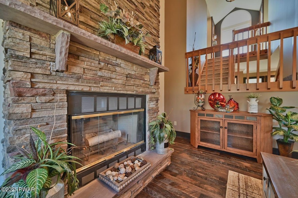 212 Teedyuskung Turn, Hawley, PA 18428 - photo 1