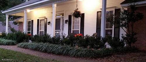 774 Highpoint Dr, Byram, MS 39272 - photo 1