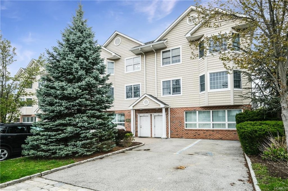 135 Montgomery Ave unit 2, Scarsdale, NY 10583 - photo 1