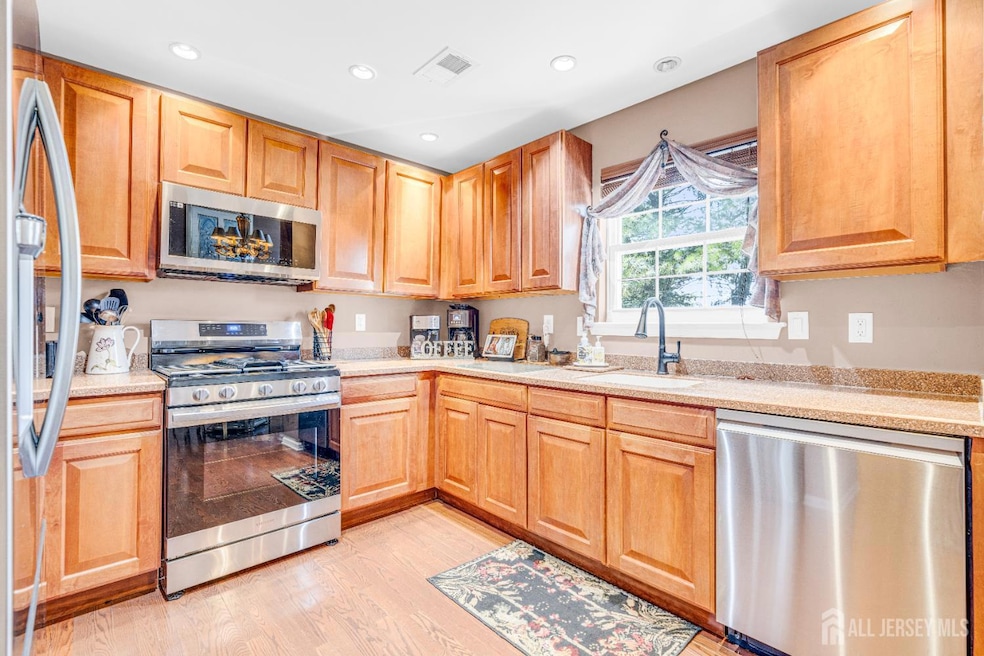 Under Contract $585,000