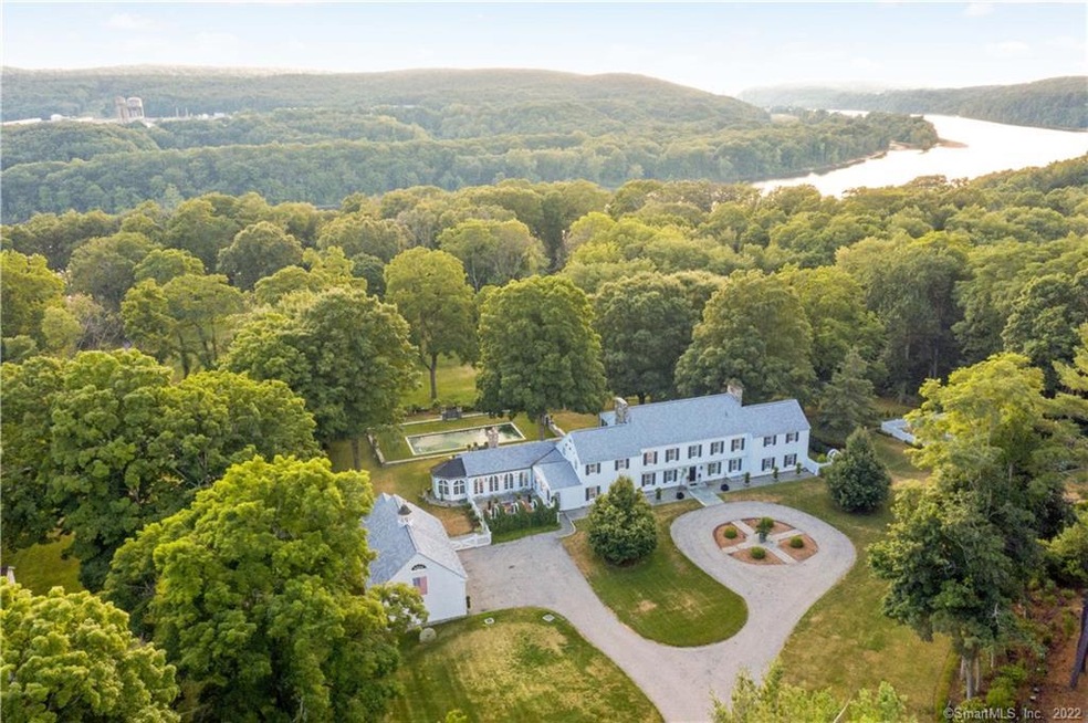 Welcome to 135 Middle Haddam in the village of Mid