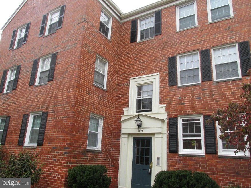 6606 Boulevard View unit A2, Alexandria, VA 22307 - photo 1