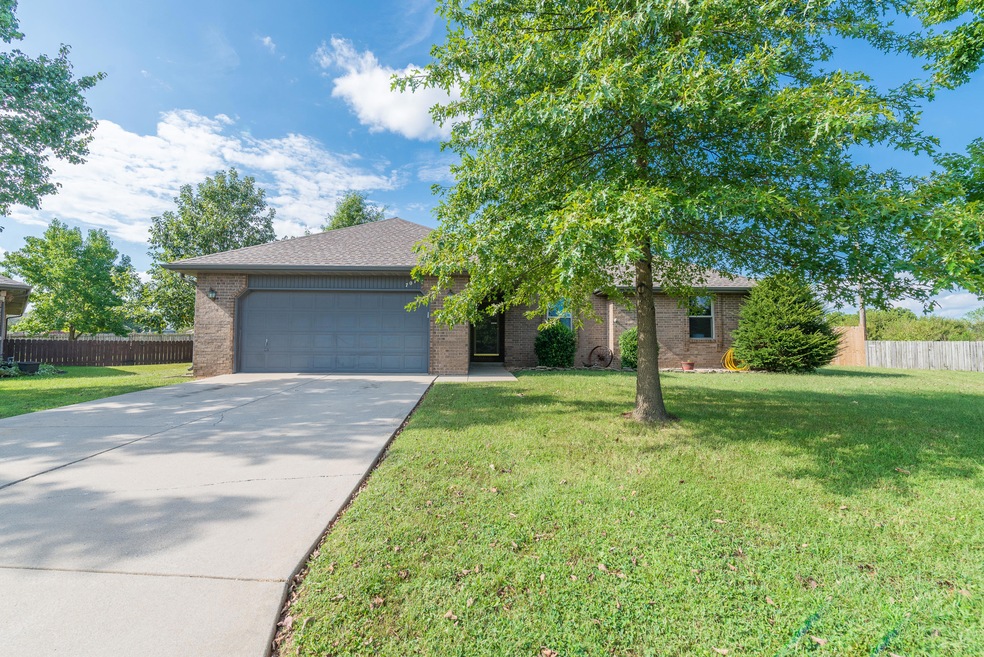 Archer-Cedarwood-Home-1