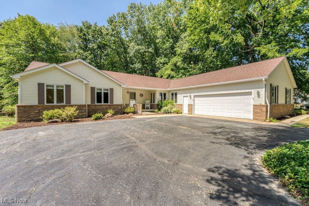 110 Greentree Cir, Aurora, OH 44202 - photo 1