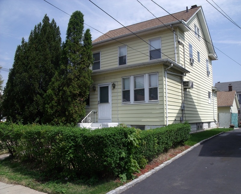 775 Floral Ave, Elizabeth, NJ 07208 - photo 1