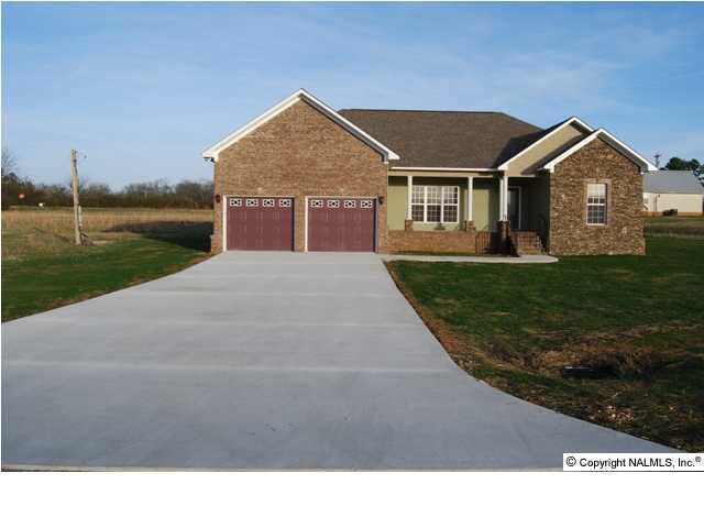 51 Steamboat Ln, Grant, AL 35747 - photo 1