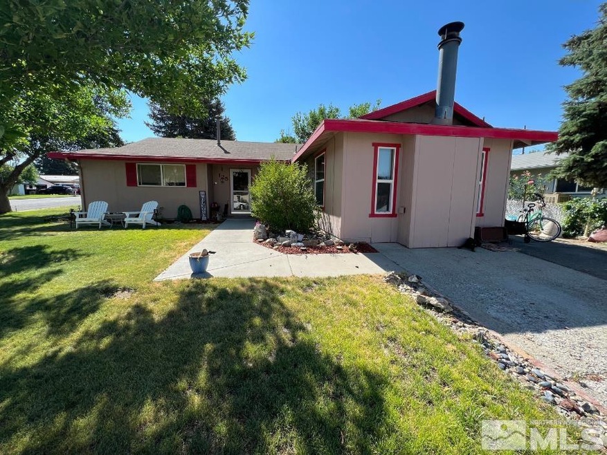 125 Circle Dr, Winnemucca, NV 89445 - photo 1