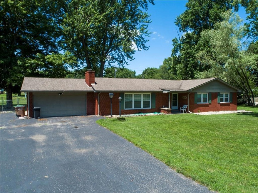 3410 Elizabeth St, Columbus, IN 47203 - photo 1