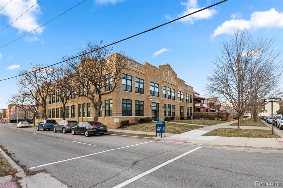 609 E Kirby St unit 109, Detroit, MI 48202 - photo 1