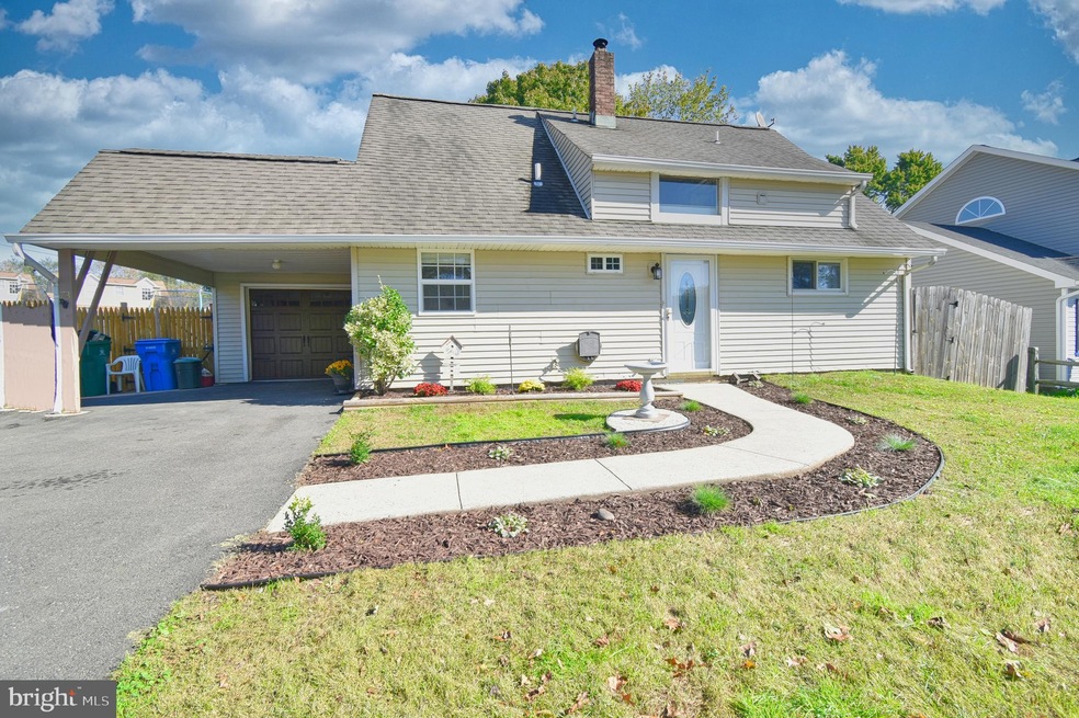 73 Appletree Dr, Levittown, PA 19055 - photo 1