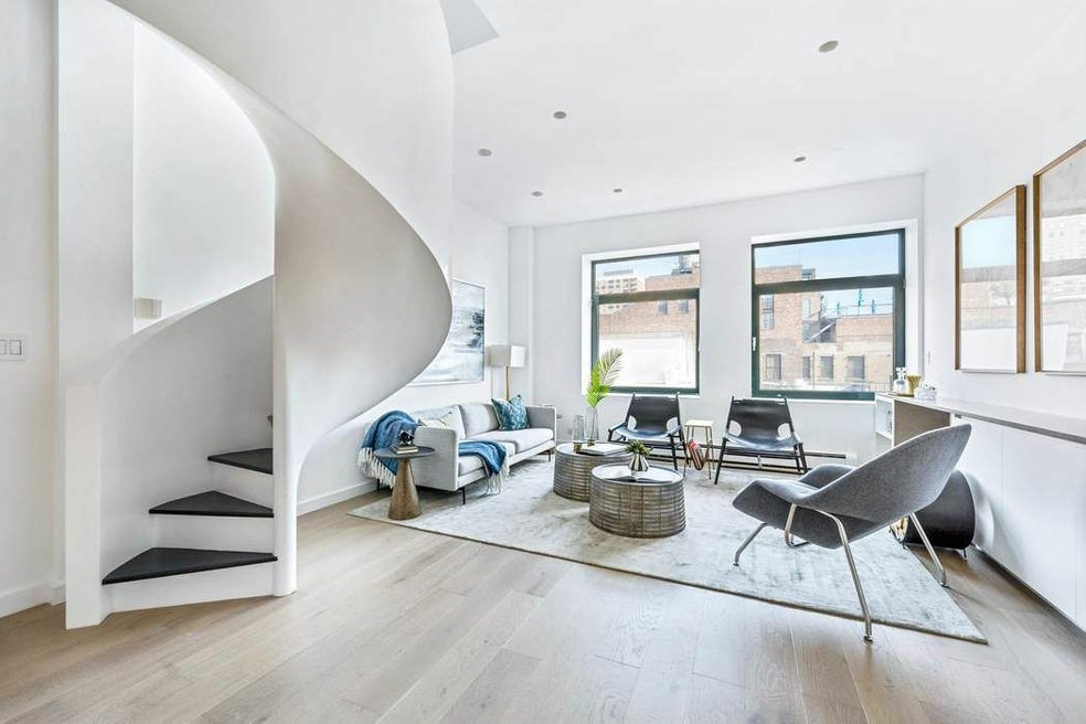 Sold $2,550,000 • Co-Listing Agent