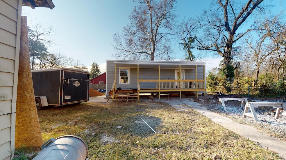 9325 Grady St, Houston, TX 77016 - photo 1
