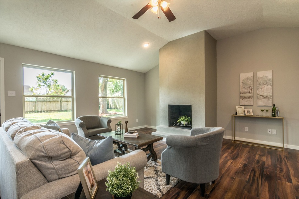 4219 Lucian Ln, Friendswood, TX 77546 - photo 1