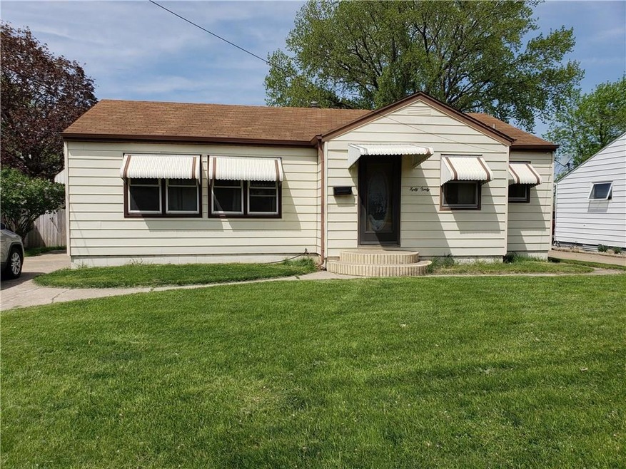 4040 15th St, Des Moines, IA 50313 - photo 1