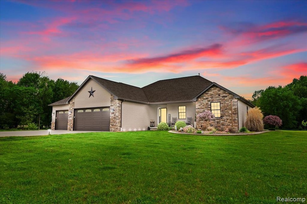 6035 Beard Rd, Byron, MI 48418 - photo 1