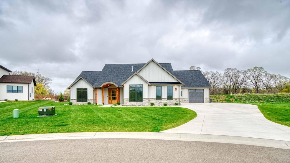 4 Somerset Cir-1