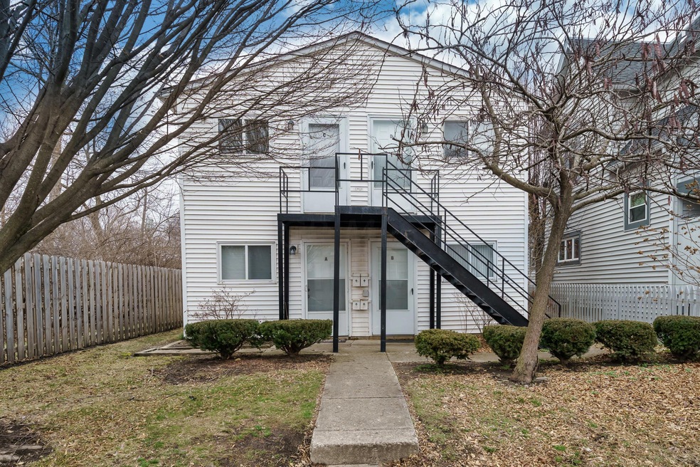 1018 Oak St Unit B_MLS_02