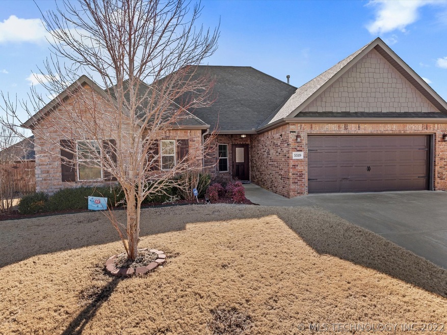 5519 Nottingham Place, Bartlesville, OK 74006 - photo 1