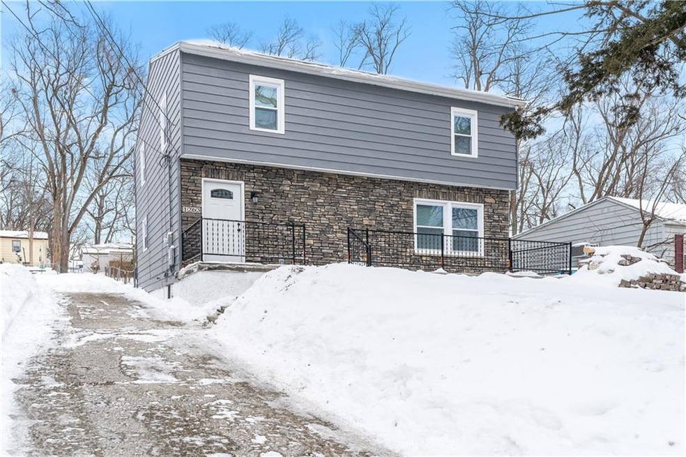 1263 E 34th St, Des Moines, IA 50317 - photo 1