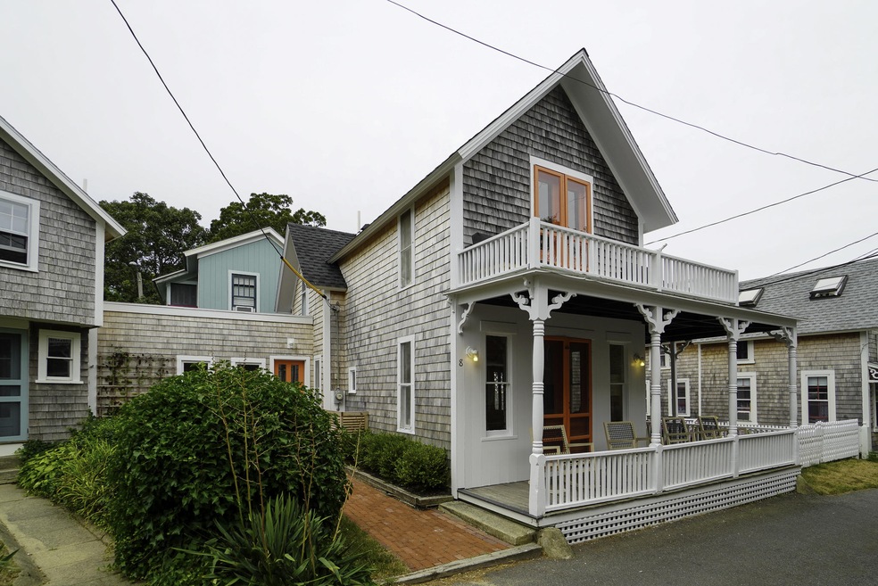 Welcome to 8 Rock Avenue