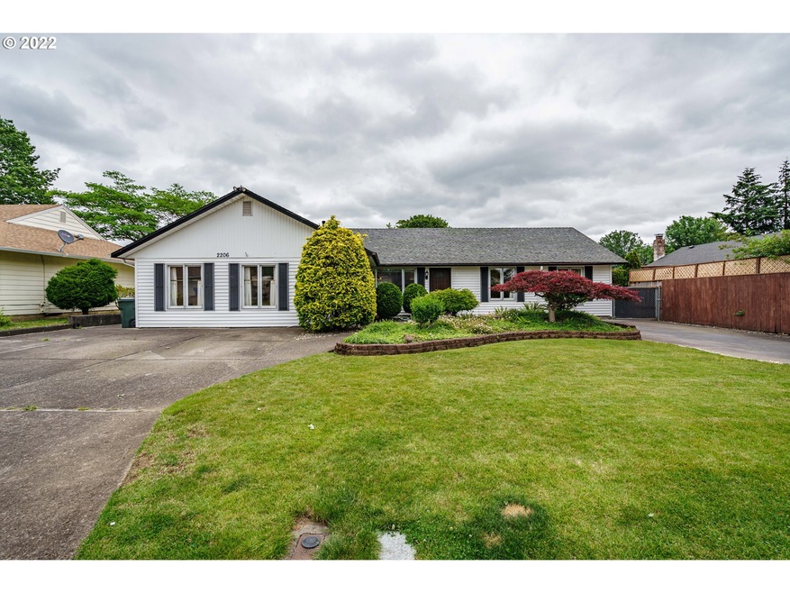 2206 NE Kelly Ave, Gresham, OR 97030 - photo 1